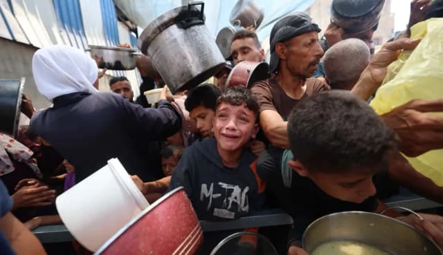 Satu Sedekahmu, Ribuan Yatim Palestina Terbantu